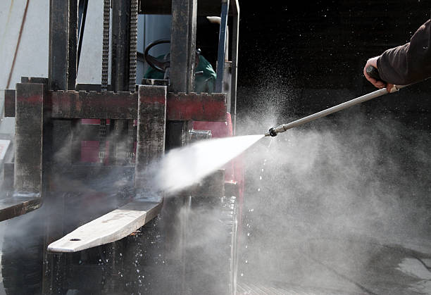 Best Parking Lot and Garage Cleaning  in Leesburg, FL